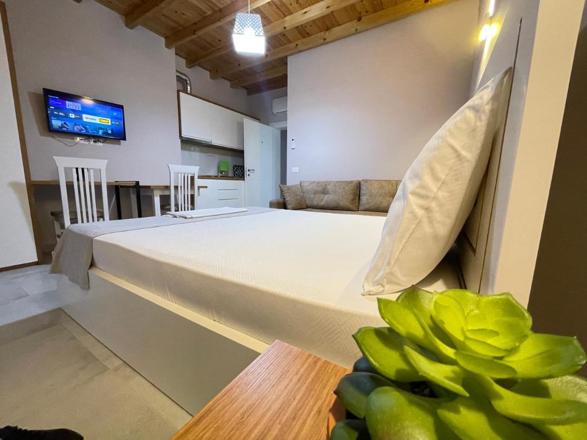 Maison Apartments Vlorë Eksteriør bilde