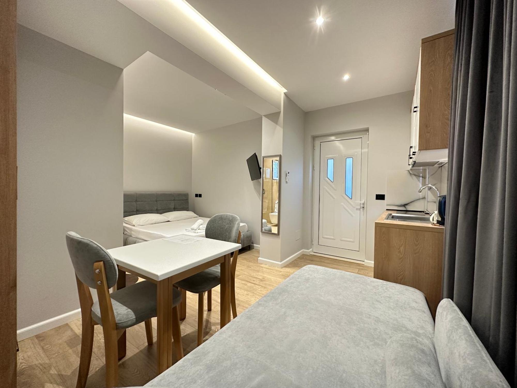 Maison Apartments Vlorë Eksteriør bilde