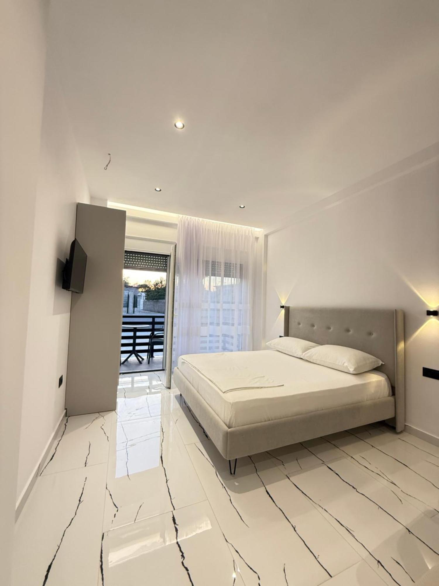 Maison Apartments Vlorë Eksteriør bilde